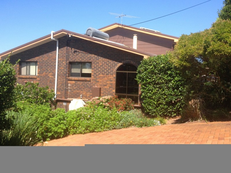 13-15 Adermann Drive, Kingaroy QLD 4610