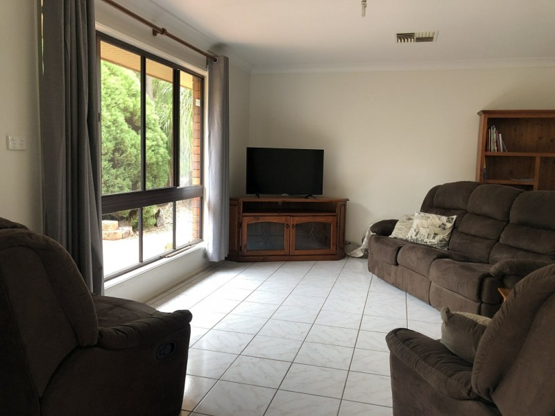 11 Grant Avenue, Kingaroy QLD 4610
