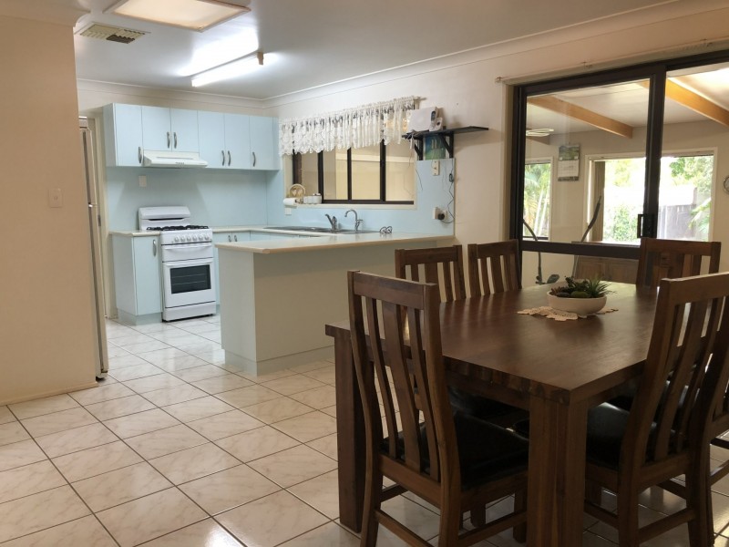 11 Grant Avenue, Kingaroy QLD 4610