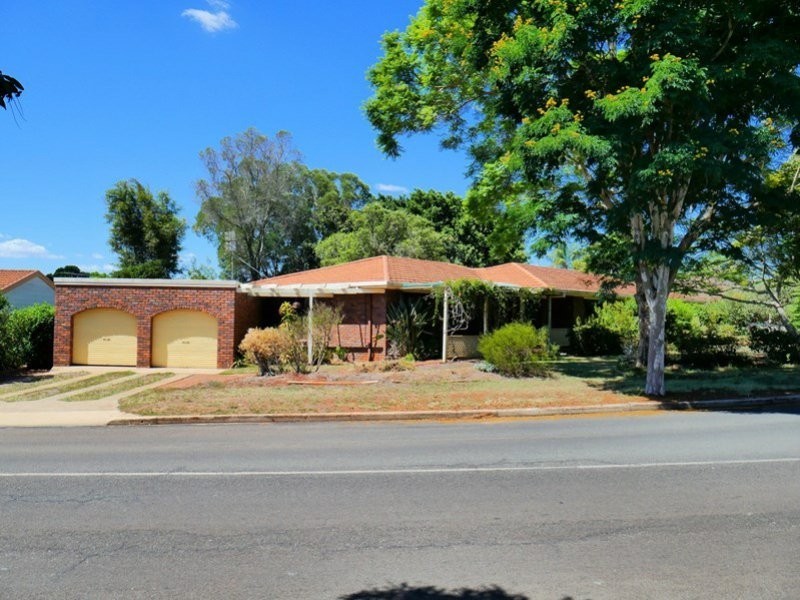 6 Cowie Drive, Kingaroy QLD 4610