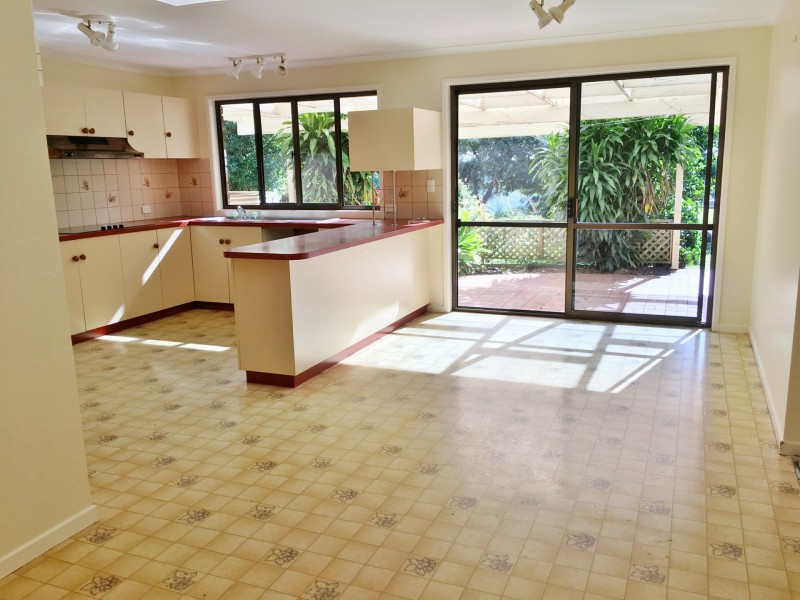 6 Cowie Drive, Kingaroy QLD 4610
