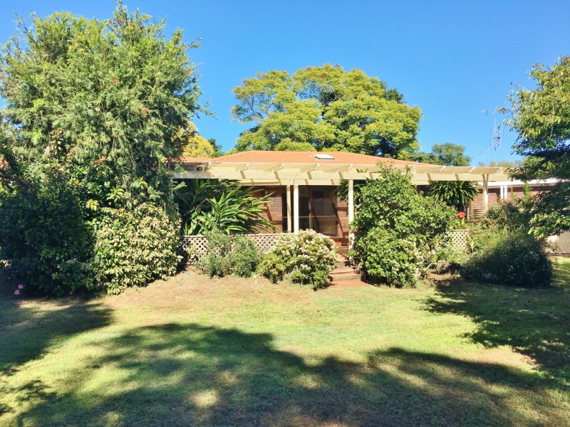 6 Cowie Drive, Kingaroy QLD 4610