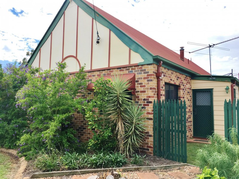 36 Walter Road, Kingaroy QLD 4610