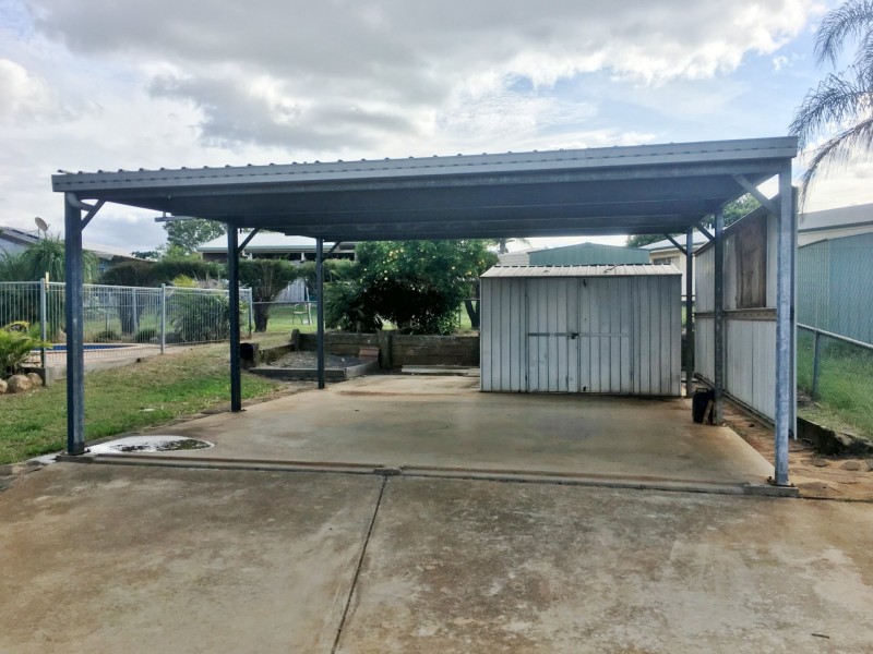 5 Windsor Circle, Kingaroy QLD 4610
