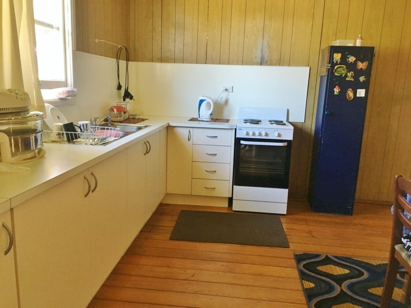 4 Alfred Street, Nanango QLD 4615
