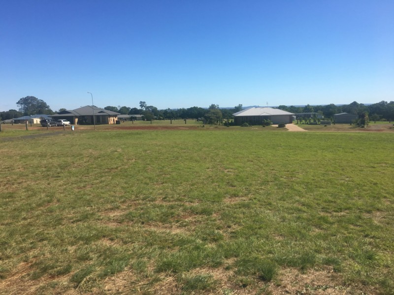 32-34 Lorikeet Circuit, Kingaroy QLD 4610