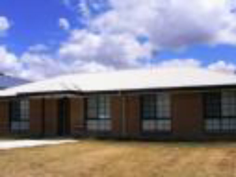 5 Burns Crs, Wondai QLD 4606