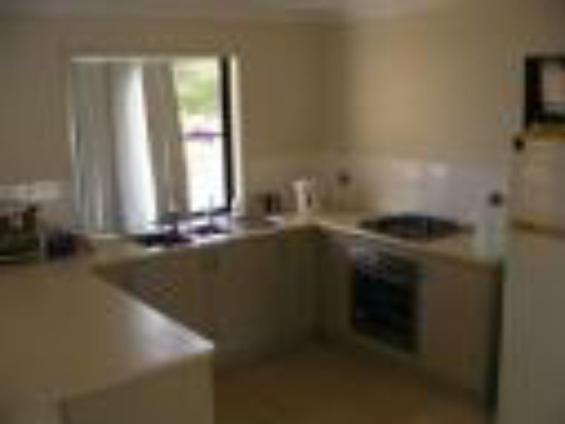 5 Burns Crs, Wondai QLD 4606