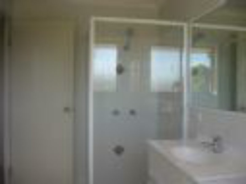 5 Burns Crs, Wondai QLD 4606