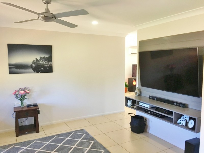 33-35 Premier Drive, Kingaroy QLD 4610