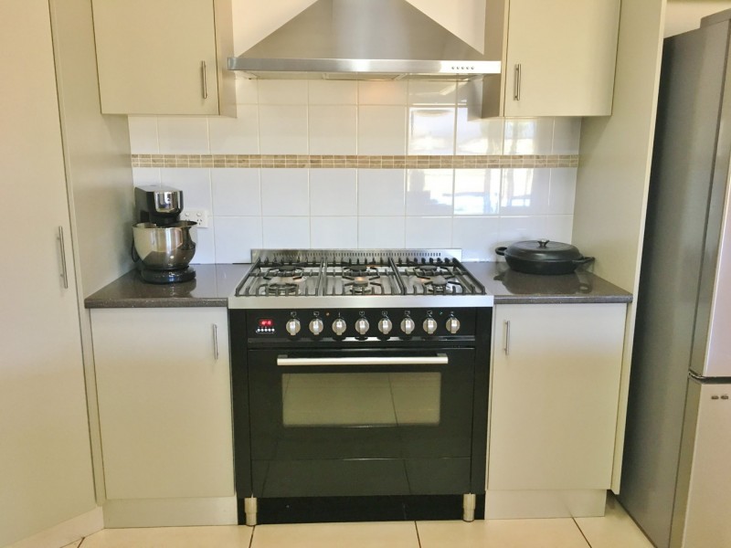 33-35 Premier Drive, Kingaroy QLD 4610