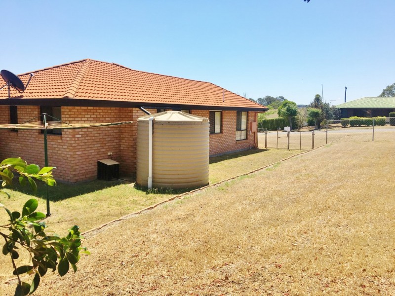 7 Banksia Drive, Kingaroy QLD 4610