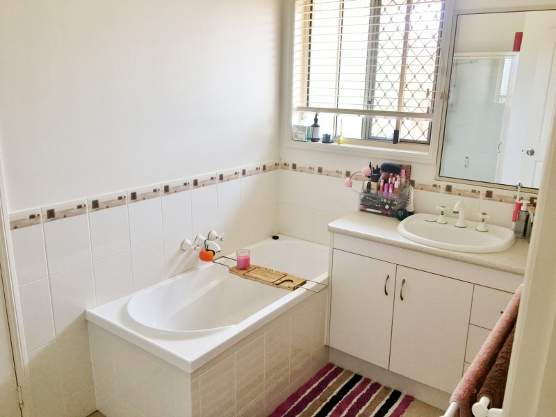 11 Burns Crescent, Wondai QLD 4606