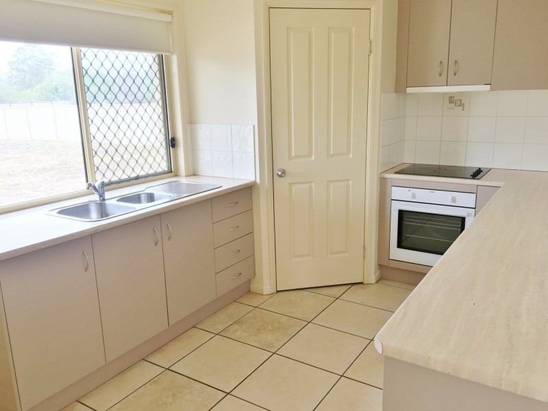 22 McIlhatton Street, Wondai QLD 4606