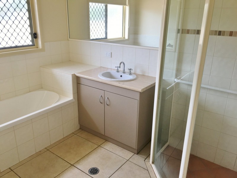 22 McIlhatton Street, Wondai QLD 4606