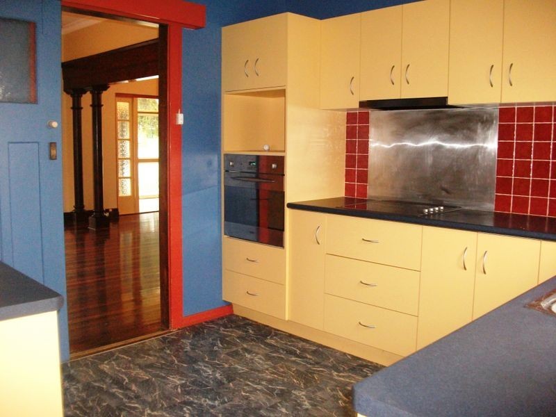 15 Gooyong Street, Kingaroy QLD 4610