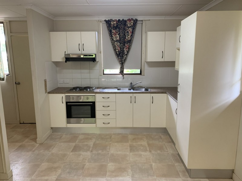 4/30 knight Street, Kingaroy QLD 4610