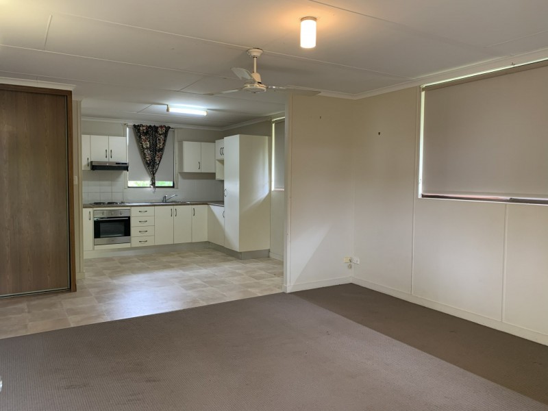 4/30 knight Street, Kingaroy QLD 4610