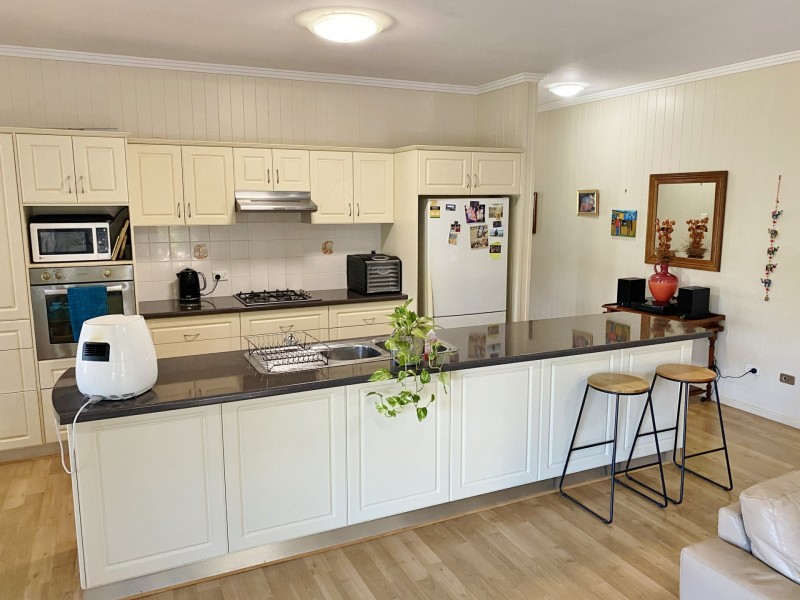 33 Sonaree Drive, Kingaroy QLD 4610