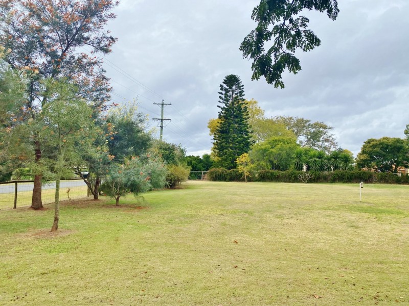 5 Tarong Drive, Kingaroy QLD 4610