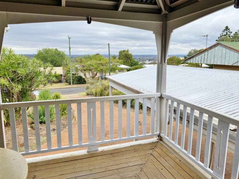 12 Carroll Street, Kingaroy QLD 4610