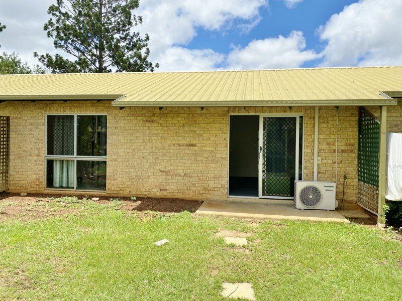 Unit 8/88 Walter Road, Kingaroy QLD 4610