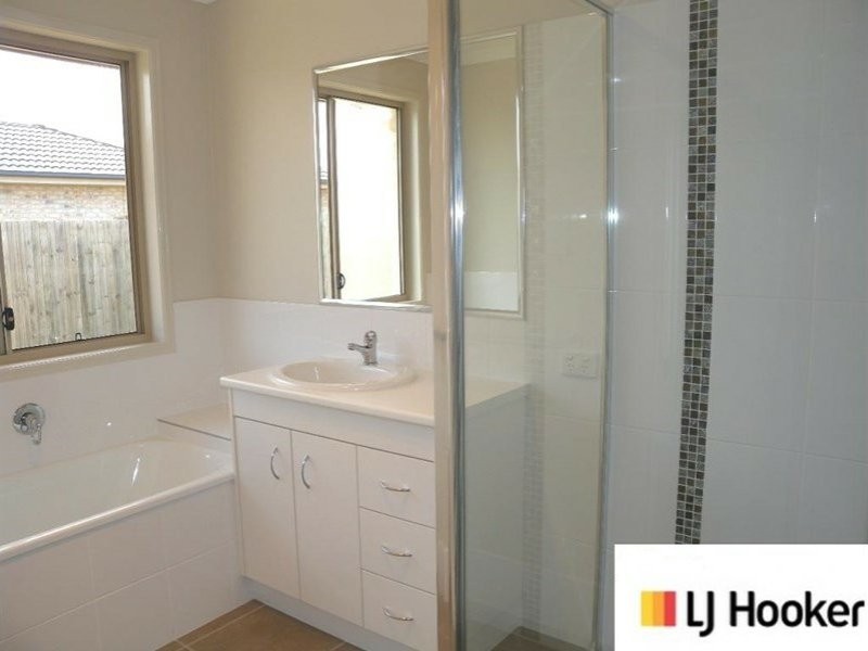 16 Parkside Drive, Kingaroy QLD 4610