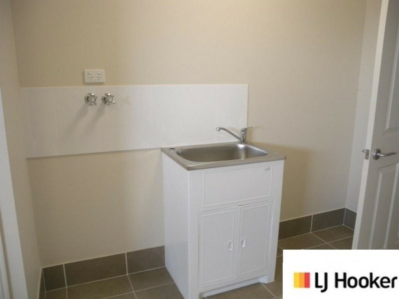 16 Parkside Drive, Kingaroy QLD 4610