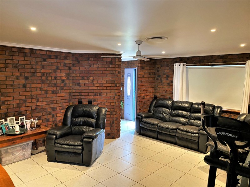 13 McIlhatton Street, Wondai QLD 4606