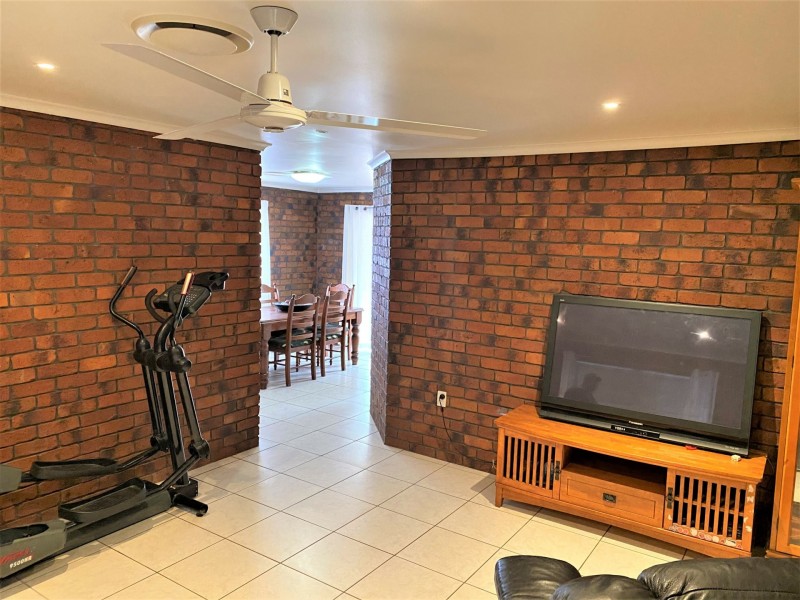 13 McIlhatton Street, Wondai QLD 4606