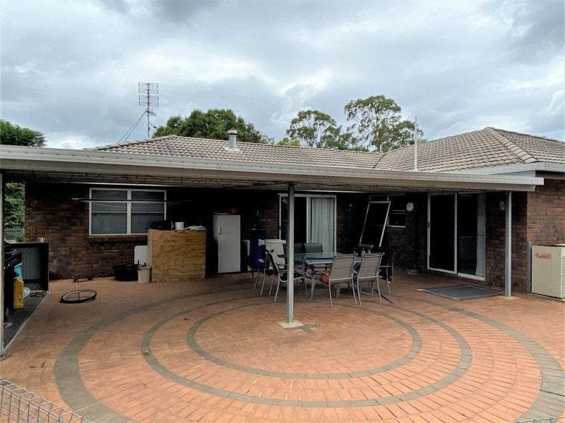 13 McIlhatton Street, Wondai QLD 4606