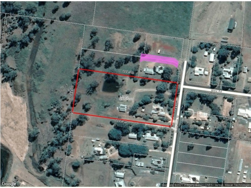 13 McIlhatton Street, Wondai QLD 4606