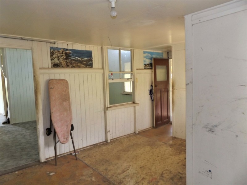 83 Pring Street, Wondai QLD 4606