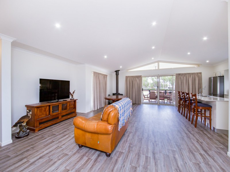 27 Warren Court, Wondai QLD 4606
