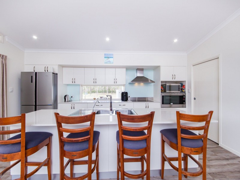 27 Warren Court, Wondai QLD 4606