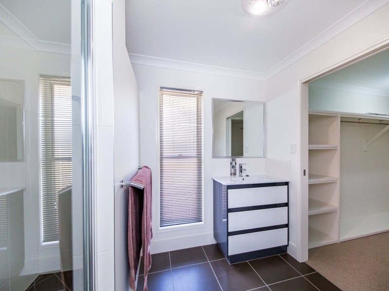 27 Warren Court, Wondai QLD 4606