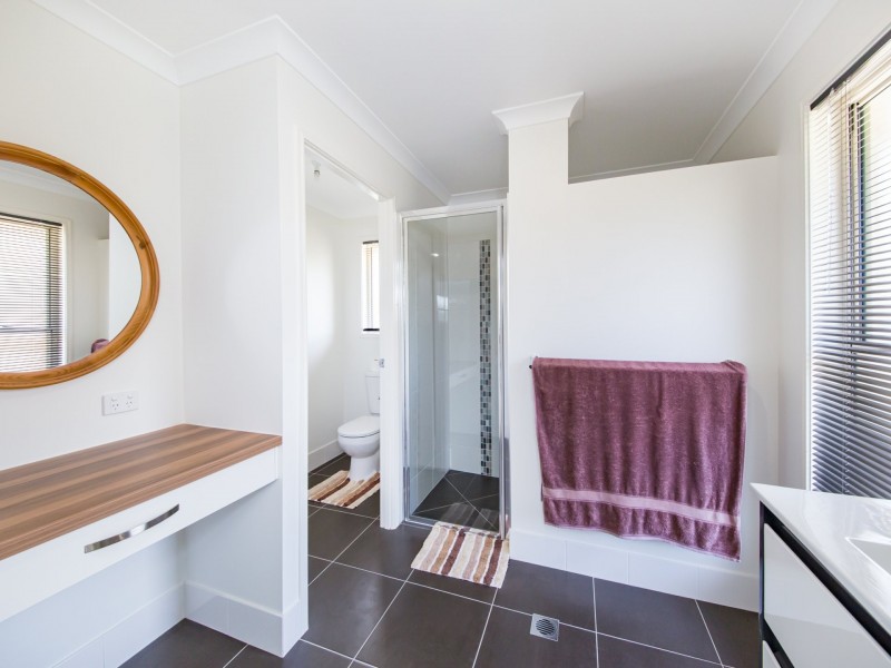 27 Warren Court, Wondai QLD 4606