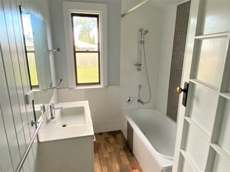 11 James Street, Kingaroy QLD 4610