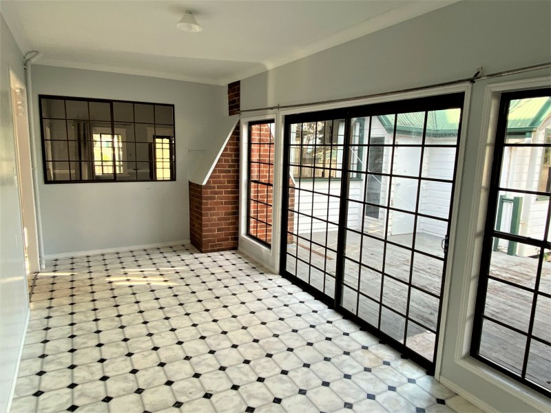 11 James Street, Kingaroy QLD 4610