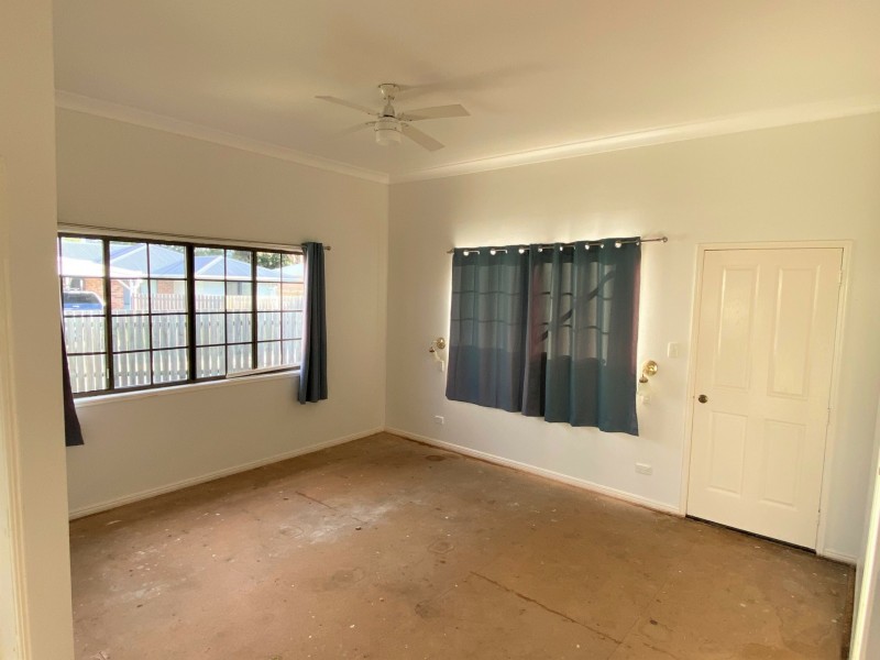 11 James Street, Kingaroy QLD 4610