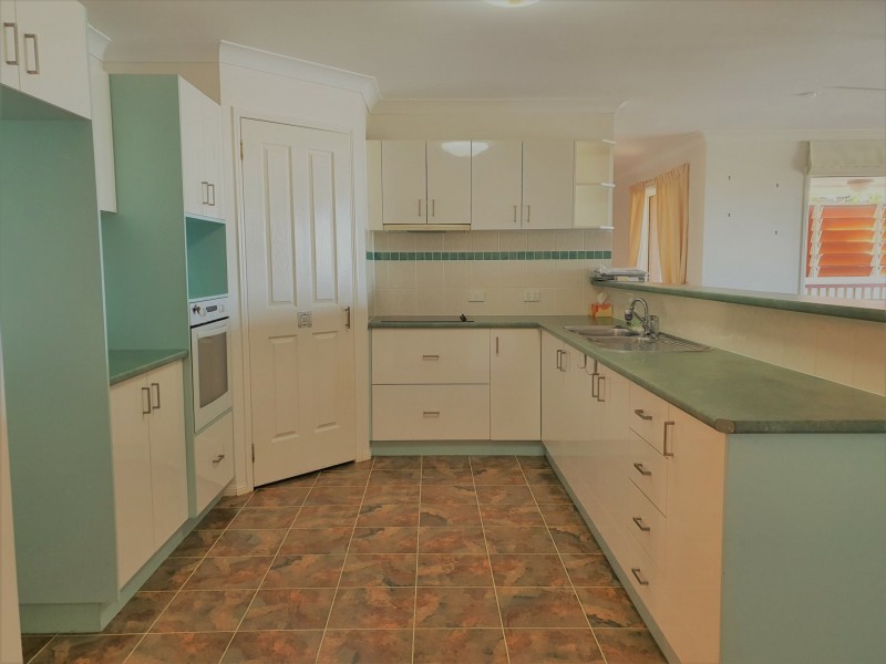 21 Adermann drive, Kingaroy QLD 4610