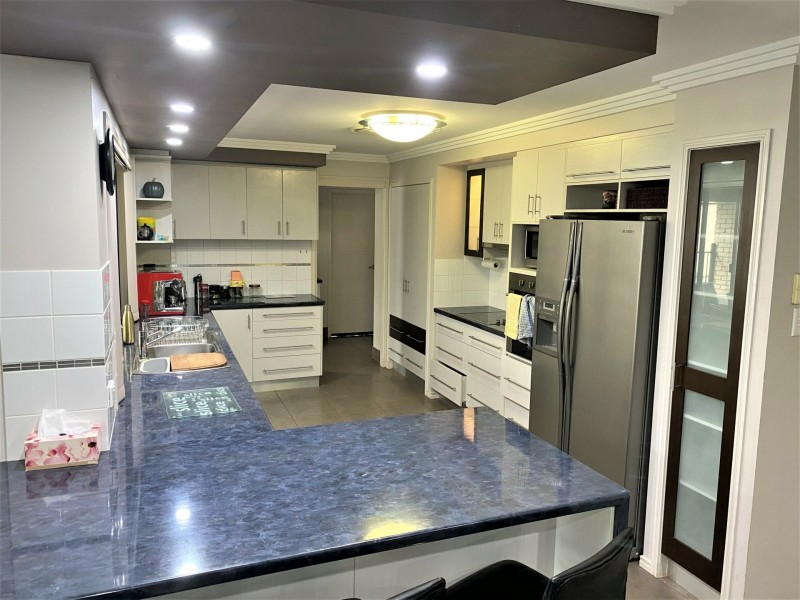 6-8 Premier Drive, Kingaroy QLD 4610