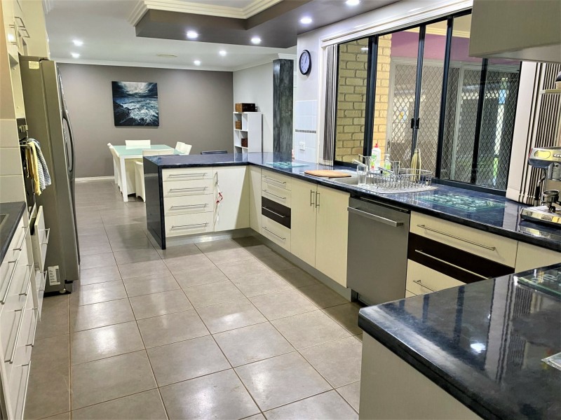 6-8 Premier Drive, Kingaroy QLD 4610