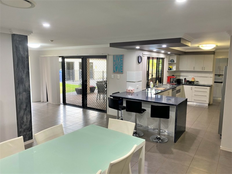 6-8 Premier Drive, Kingaroy QLD 4610