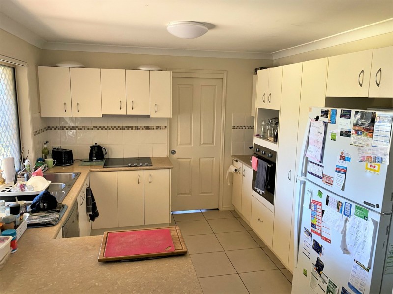 11 Oasis Drive, Kingaroy QLD 4610