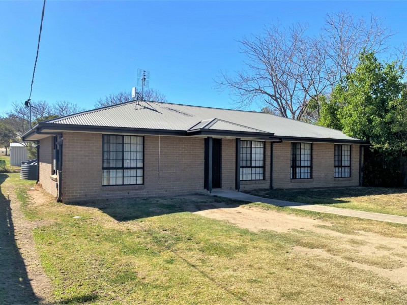 48 Burnett Street, Nanango QLD 4615