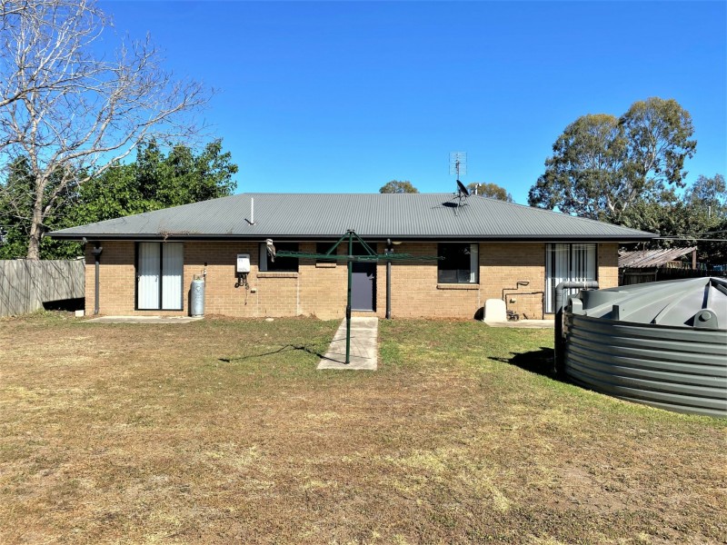 48 Burnett Street, Nanango QLD 4615
