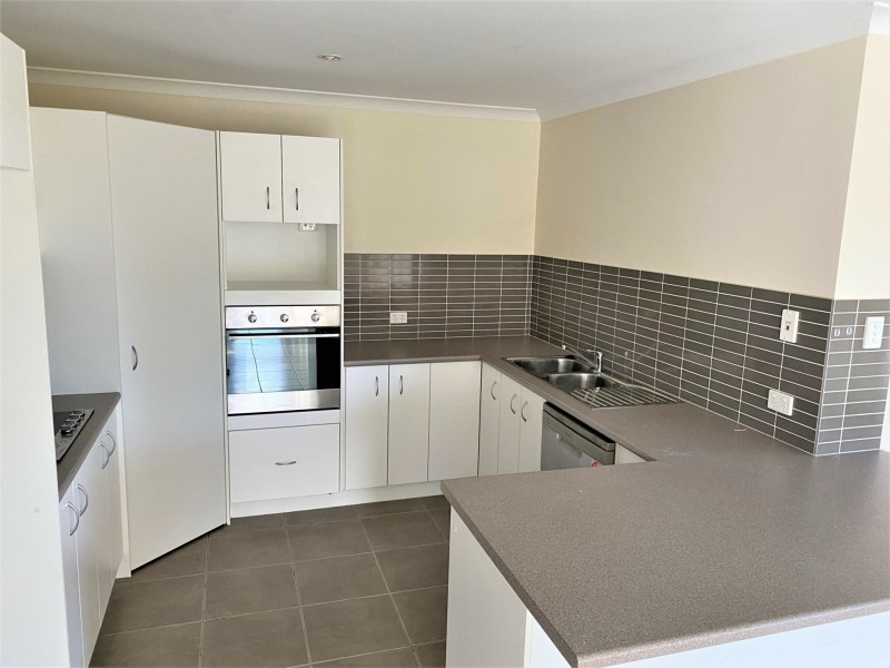 46 Parkside Drive, Kingaroy QLD 4610