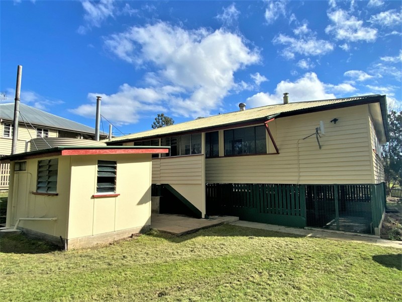 102 Wickham Street, Nanango QLD 4615