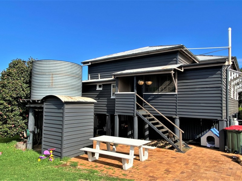 8 Fisher Street, Kingaroy QLD 4610